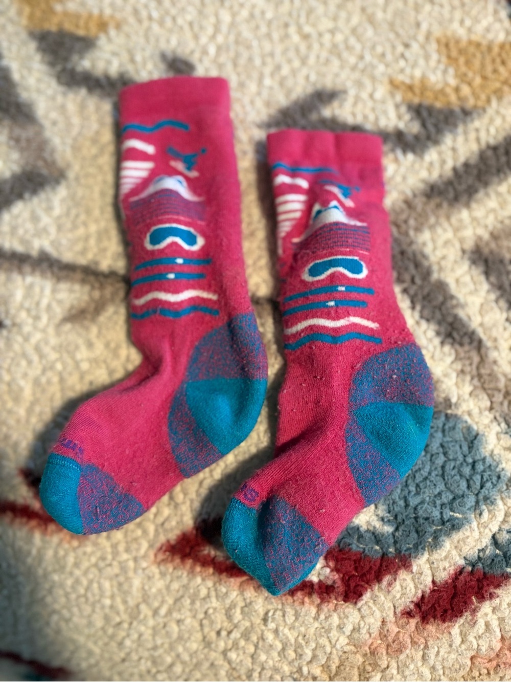Smartwool Kids Pink Crew Socks with Teal Accents. Fits kids size 8-12